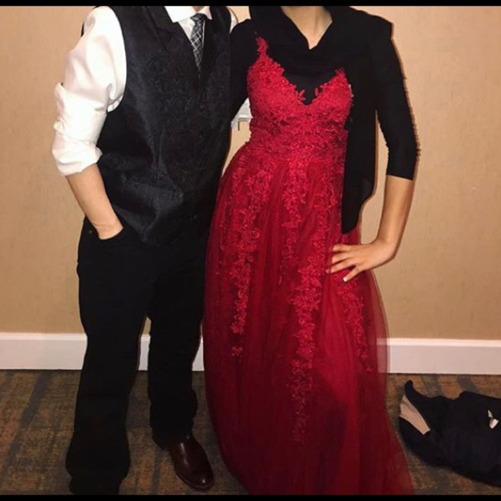Prom dress - Picture 2 of 3
